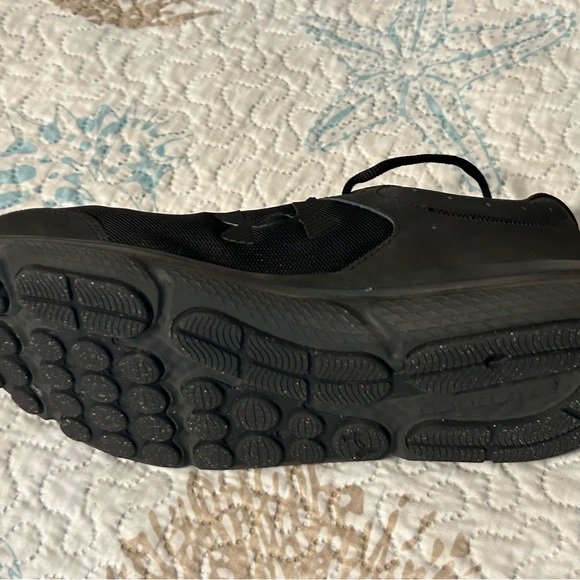 Men's Under Armour Charged Assert 10 running shoes - Picture 4 of 7
